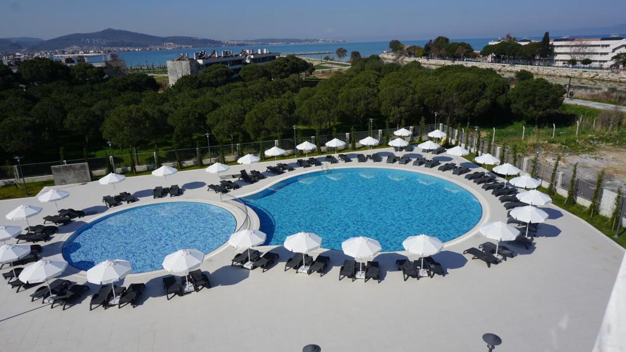 Tezmadra Hotel Burhaniye ภายนอก รูปภาพ
