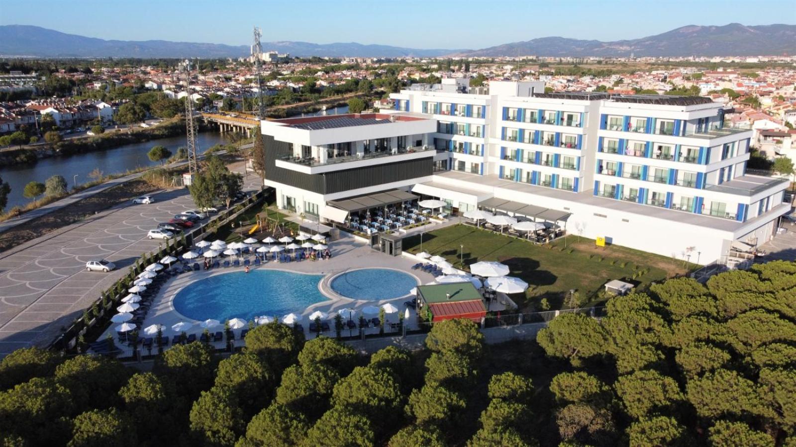 Tezmadra Hotel Burhaniye ภายนอก รูปภาพ